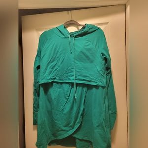 Latched mama nursing petal pullover size xl